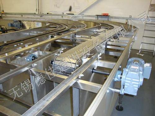 不(bu)銹鋼鏈(lian)板輸送(song)機